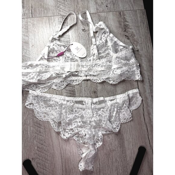 Gorgeous Sexy Lace Floral Bra and Panty Set XXL- SO PRETTY! AvidLove (1386) - Picture 3 of 4